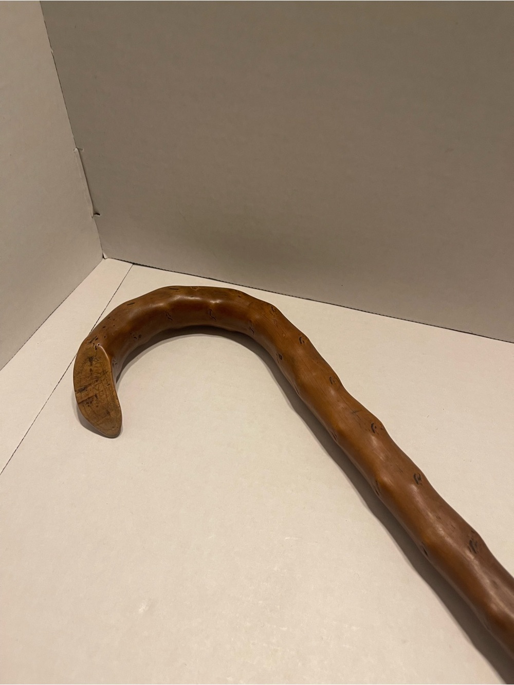 Antique Brown Wood knobby Brussels Walking Cane